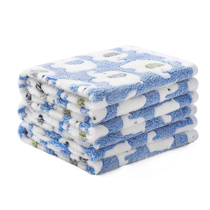 Ultra-Soft Plush Pet Blanket – Cozy Dog & Cat Throw with Cute Patterns